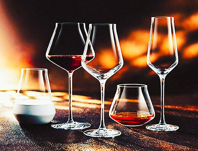 L'Élégance à Chaque Gorgée